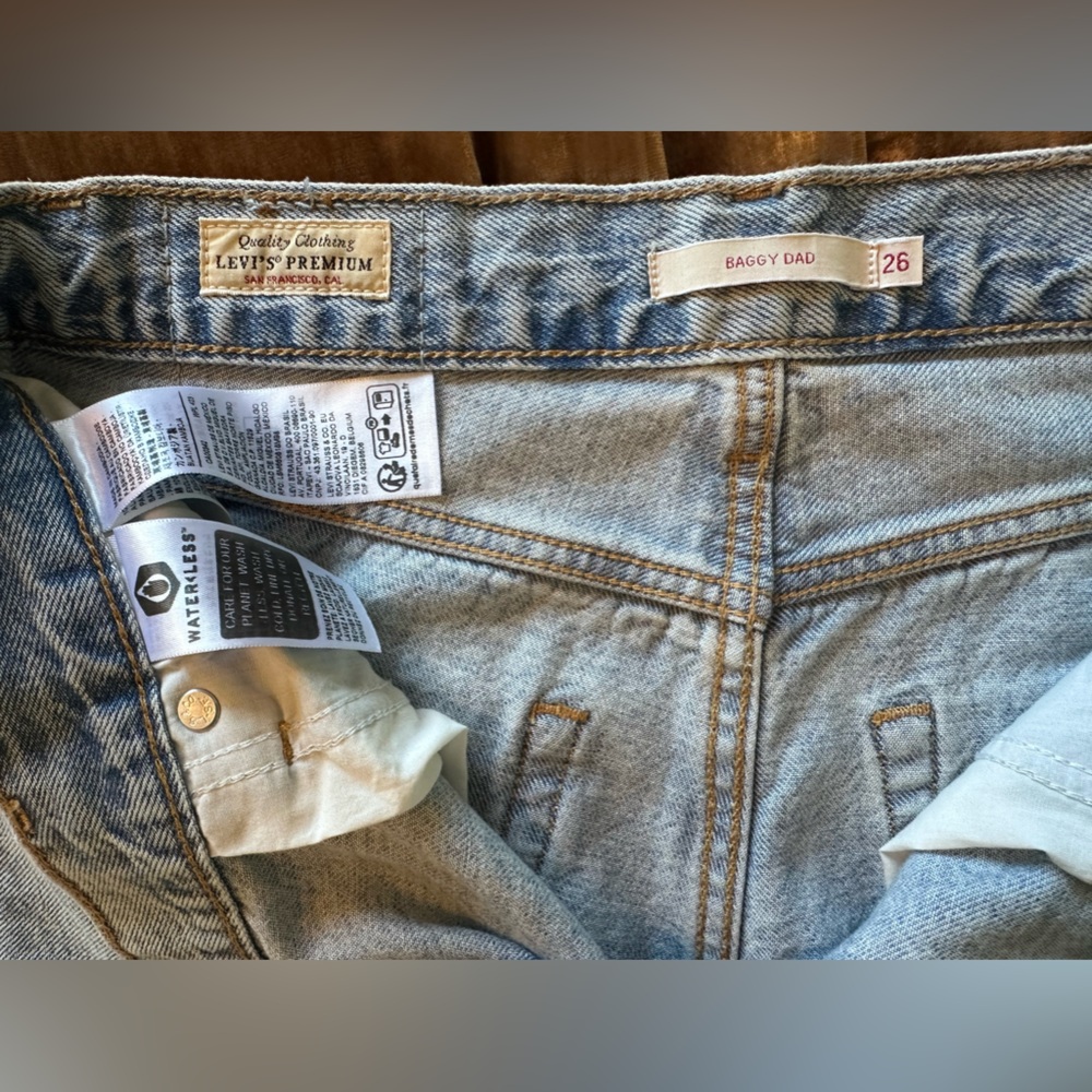 Levi's Relaxed Fit Boyfriend Jeans in Light Blue - Picture 4 of 4